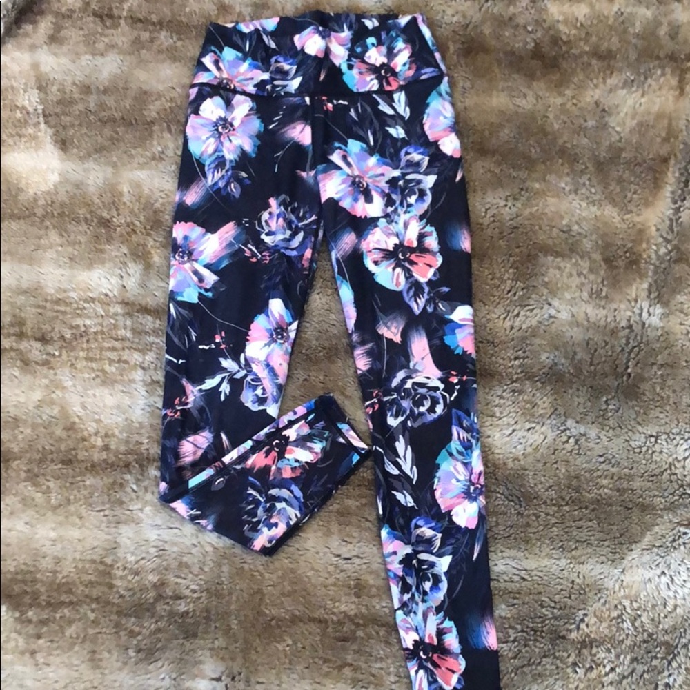 Fabletics Flower WorkOut Leggings